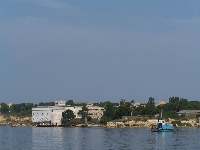 Форт на березі Севастопольської бухти