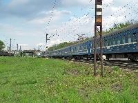 Поїзд Краків-Київ під електровозом ЧС4-017 на перегоні Вишневе - Київ-Волинський
